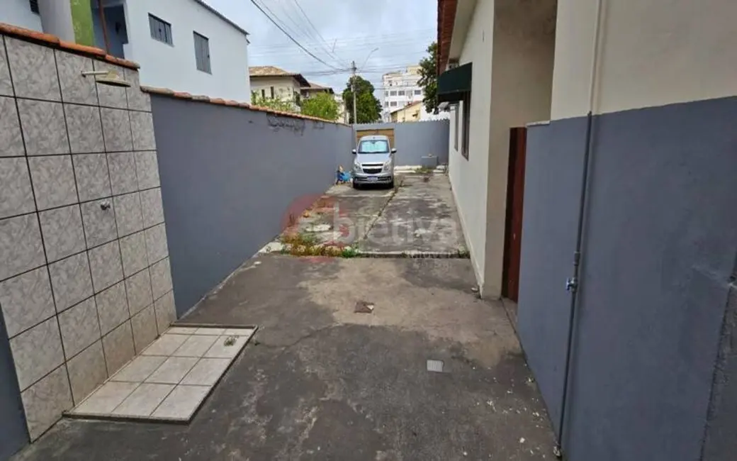 Foto 4 de Casa com 6 quartos à venda, 450m2 em Parque Central, Cabo Frio - RJ