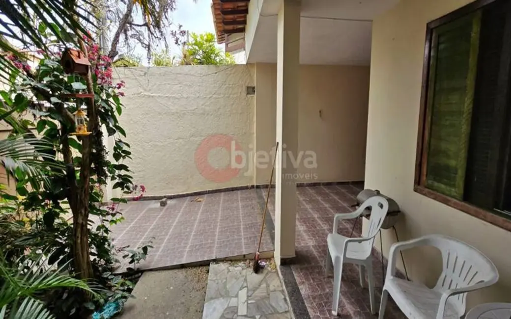 Foto 3 de Casa com 6 quartos à venda, 450m2 em Parque Central, Cabo Frio - RJ