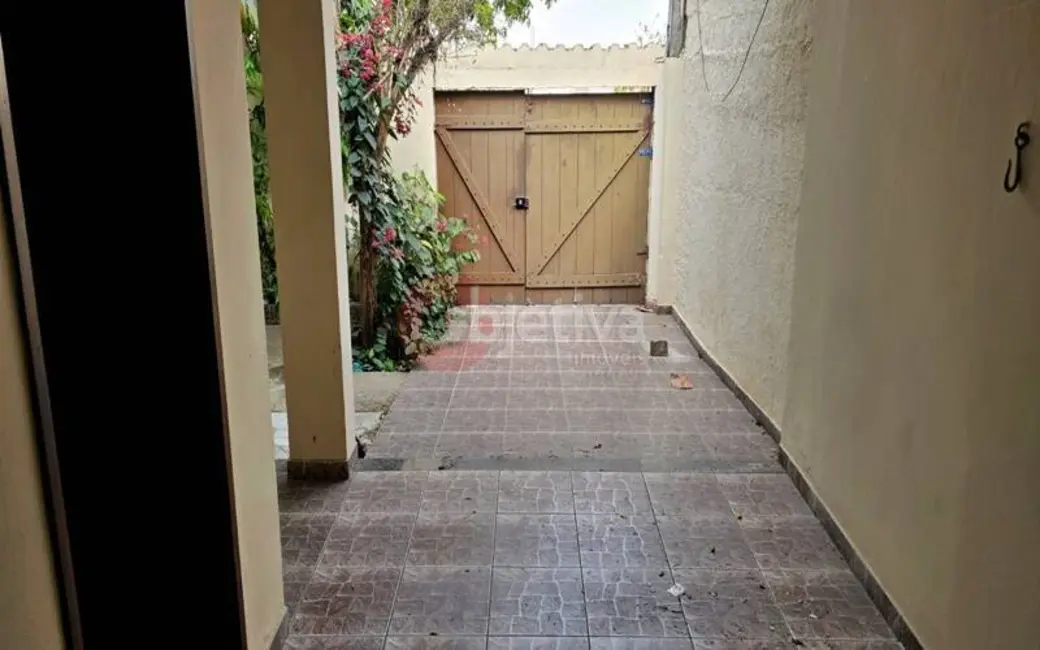 Foto 2 de Casa com 6 quartos à venda, 450m2 em Parque Central, Cabo Frio - RJ