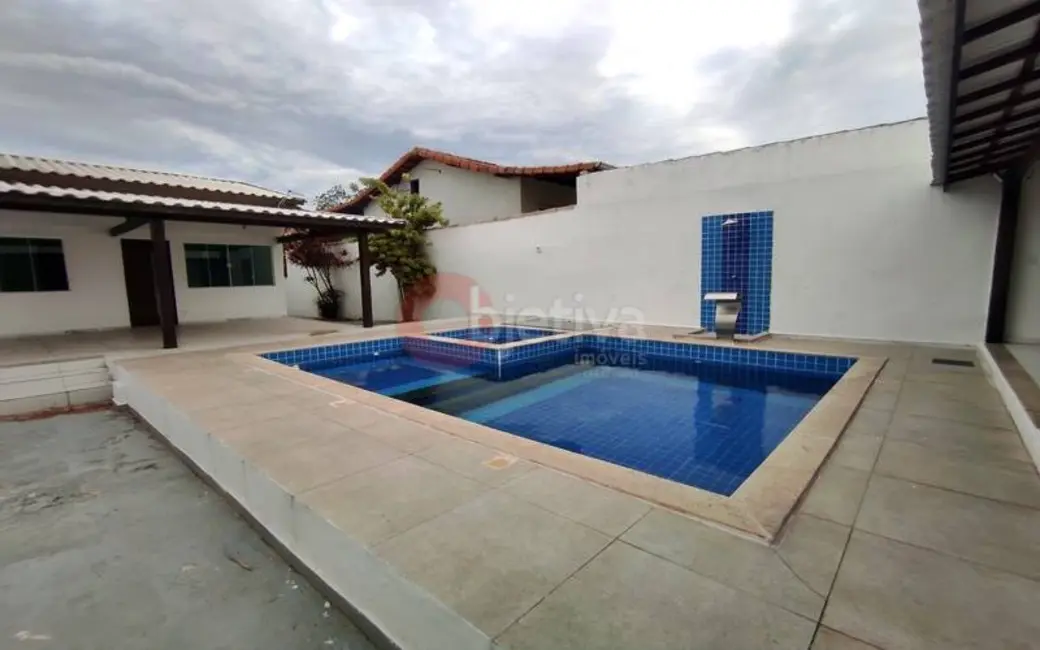 Foto 1 de Casa com 2 quartos para alugar, 360m2 em Caminho de Búzios, Cabo Frio - RJ