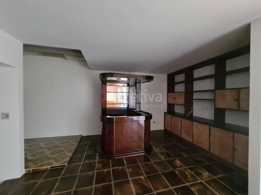 Foto 9 de Casa com 5 quartos para alugar, 328m2 em Centro, Cabo Frio - RJ