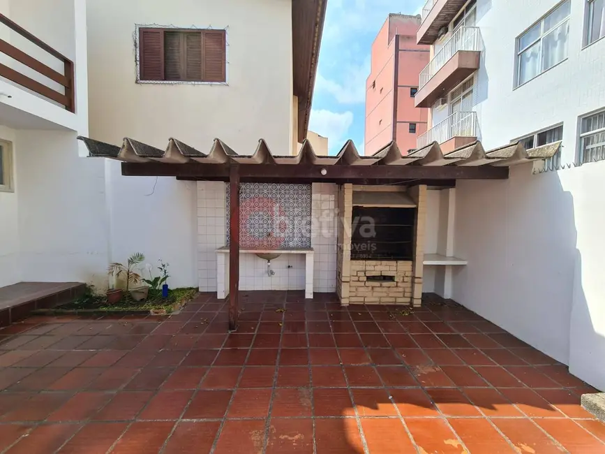 Foto 4 de Casa com 5 quartos para alugar, 328m2 em Centro, Cabo Frio - RJ