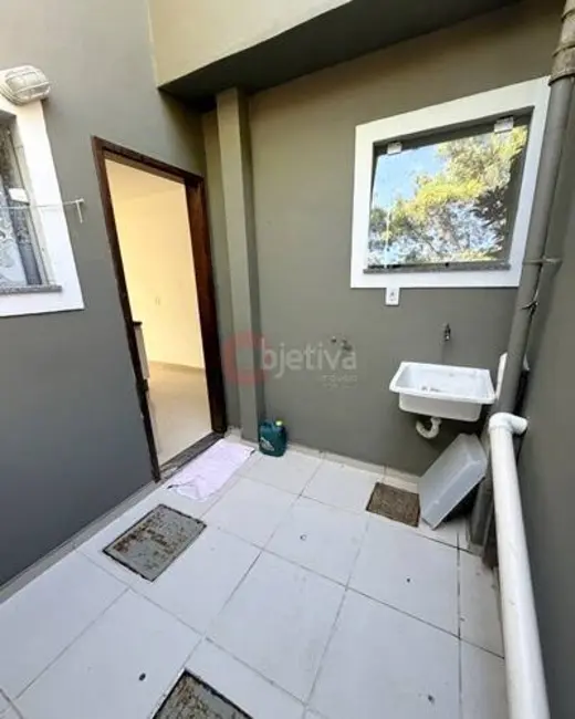 Foto 8 de Casa de Condomínio com 2 quartos à venda e para alugar, 75m2 em Ogiva, Cabo Frio - RJ
