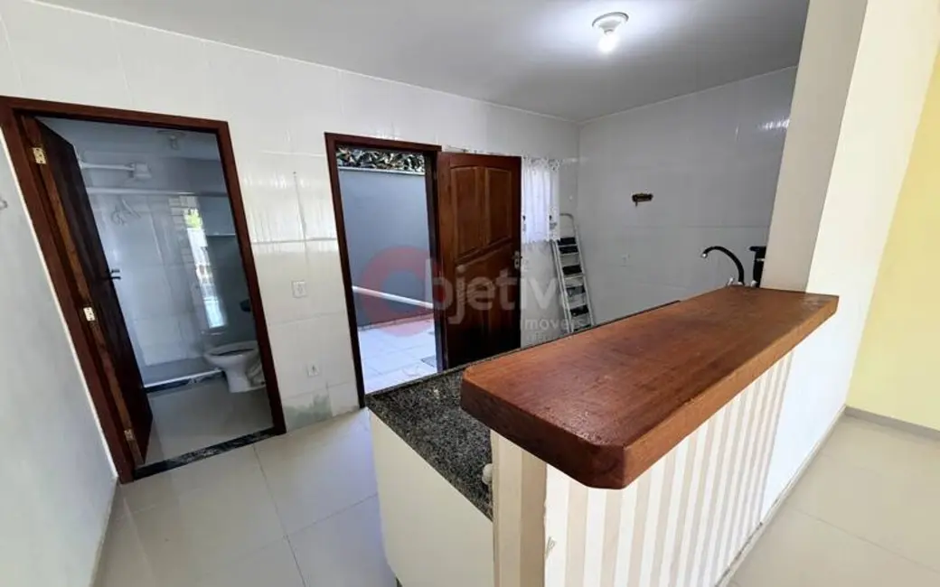Foto 4 de Casa de Condomínio com 2 quartos à venda e para alugar, 75m2 em Ogiva, Cabo Frio - RJ