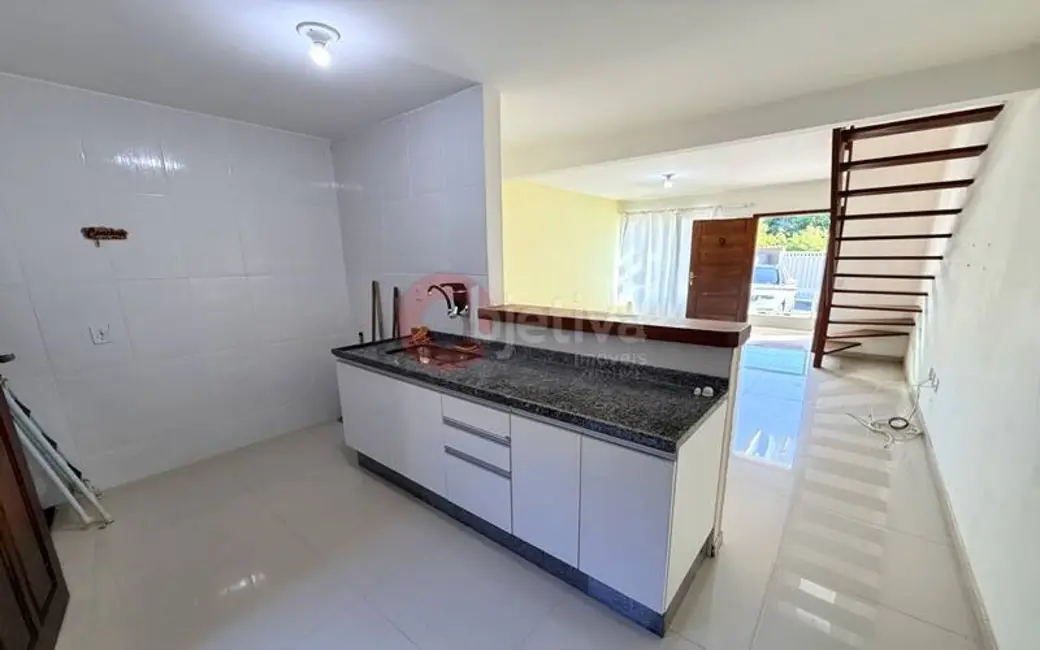 Foto 5 de Casa de Condomínio com 2 quartos à venda e para alugar, 75m2 em Ogiva, Cabo Frio - RJ