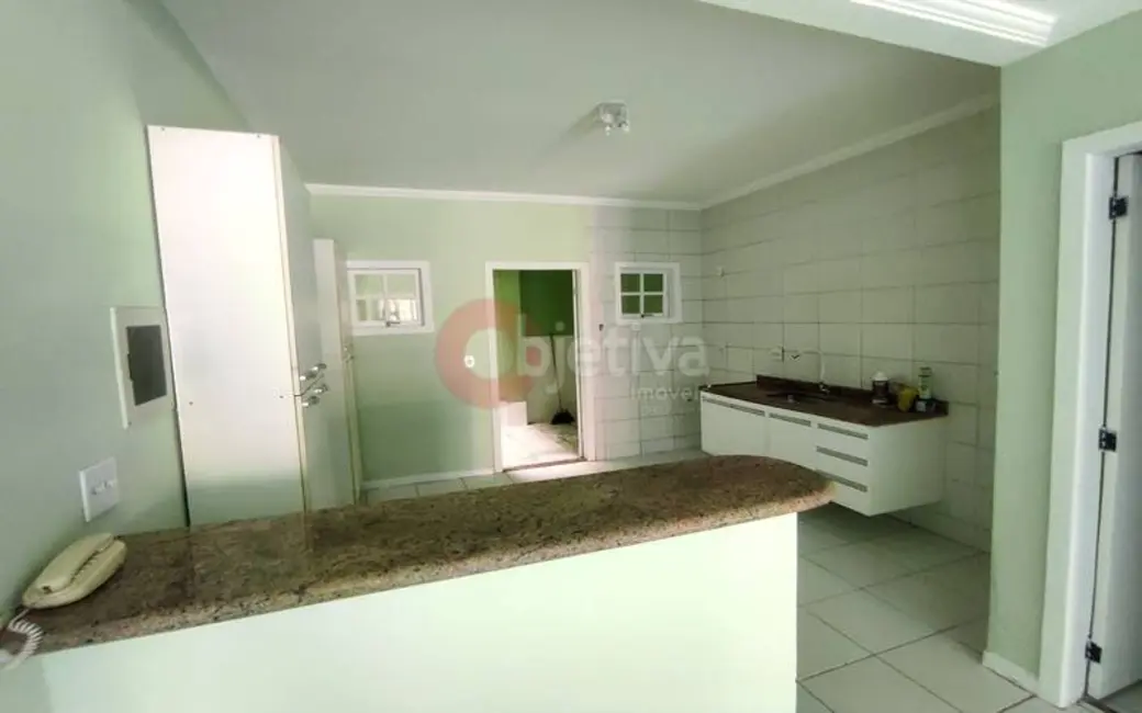 Casa de Condomínio com 3 quartos para alugar, 90m2 em Jardim Flamboyant, Cabo Frio - RJ - imagem 4 Foto 4 de Casa de Condomínio com 3 quartos para alugar, 90m2 em Jardim Flamboyant, Cabo Frio - RJ