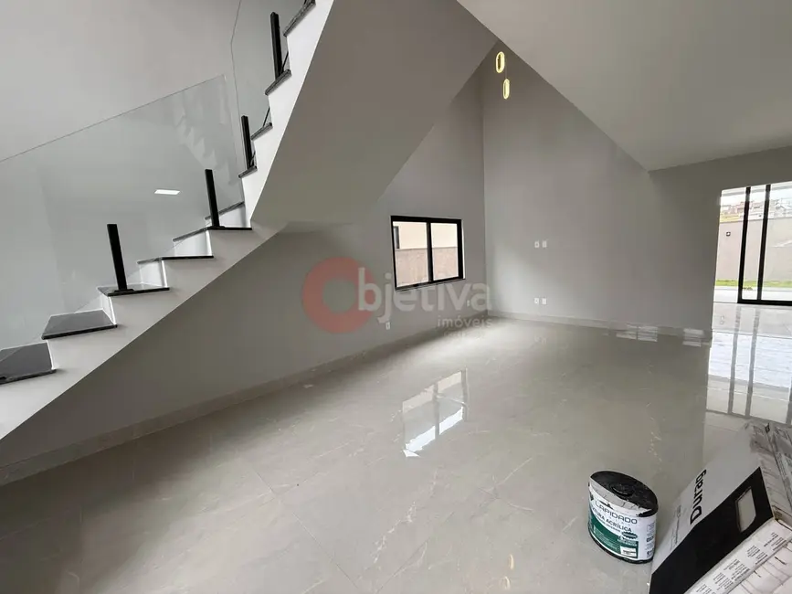 Casa com 3 quartos à venda, 294m2 em Nova São Pedro, Sao Pedro Da Aldeia - RJ - imagem 3 Foto 3 de Casa com 3 quartos à venda, 294m2 em Nova São Pedro, Sao Pedro Da Aldeia - RJ