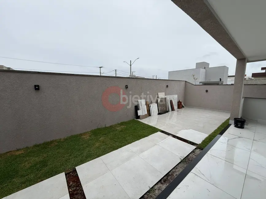 Casa com 3 quartos à venda, 294m2 em Nova São Pedro, Sao Pedro Da Aldeia - RJ - imagem 8 Foto 8 de Casa com 3 quartos à venda, 294m2 em Nova São Pedro, Sao Pedro Da Aldeia - RJ