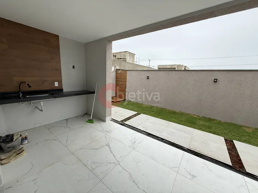 Casa com 3 quartos à venda, 294m2 em Nova São Pedro, Sao Pedro Da Aldeia - RJ - imagem 6 Foto 6 de Casa com 3 quartos à venda, 294m2 em Nova São Pedro, Sao Pedro Da Aldeia - RJ