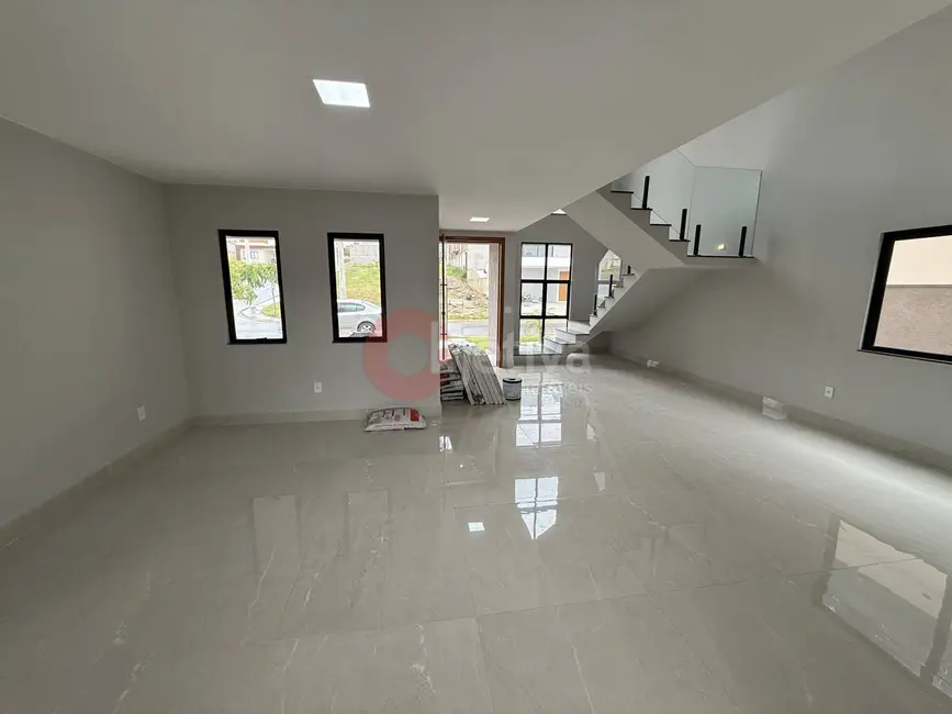 Casa com 3 quartos à venda, 294m2 em Nova São Pedro, Sao Pedro Da Aldeia - RJ - imagem 5 Foto 5 de Casa com 3 quartos à venda, 294m2 em Nova São Pedro, Sao Pedro Da Aldeia - RJ