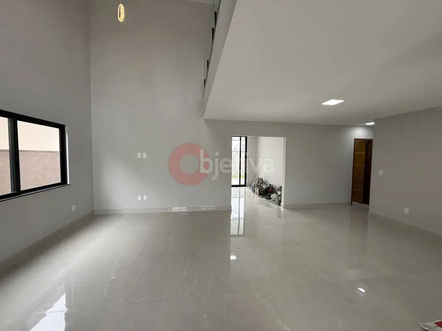 Casa com 3 quartos à venda, 294m2 em Nova São Pedro, Sao Pedro Da Aldeia - RJ - imagem 4 Foto 4 de Casa com 3 quartos à venda, 294m2 em Nova São Pedro, Sao Pedro Da Aldeia - RJ