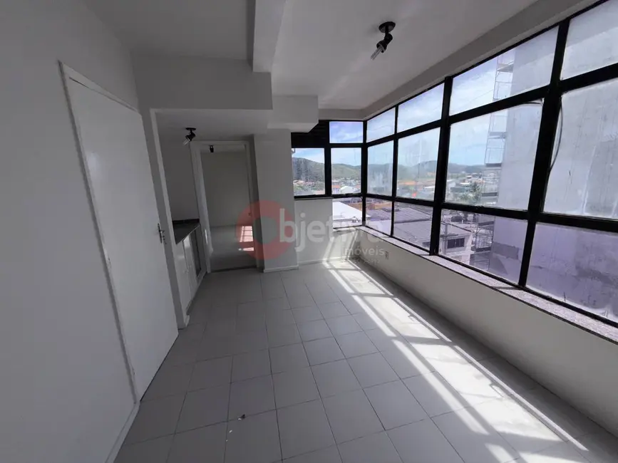 Foto 1 de Sala Comercial à venda e para alugar, 50m2 em Centro, Cabo Frio - RJ