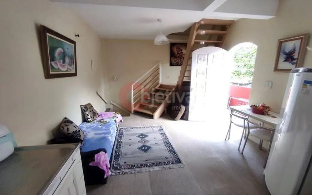 Foto 2 de Casa com 1 quarto à venda, 45m2 em Braga, Cabo Frio - RJ