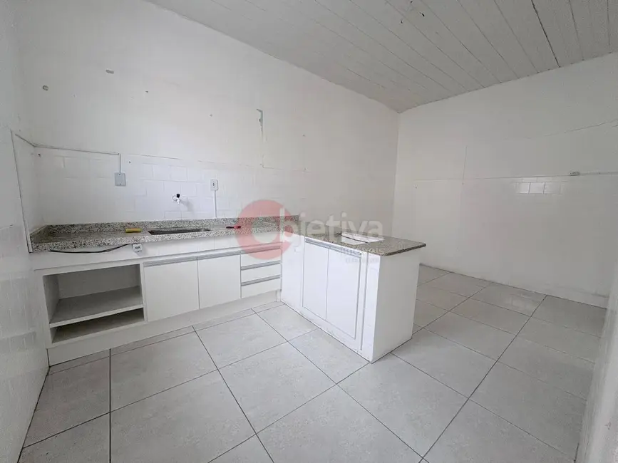 Apartamento com 3 quartos para alugar em Centro, Cabo Frio - RJ - imagem 9 Foto 9 de Apartamento com 3 quartos para alugar em Centro, Cabo Frio - RJ