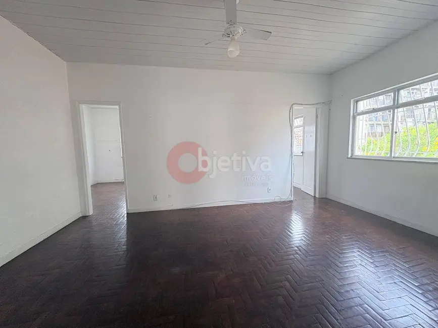 Apartamento com 3 quartos para alugar em Centro, Cabo Frio - RJ - imagem 2 Foto 2 de Apartamento com 3 quartos para alugar em Centro, Cabo Frio - RJ