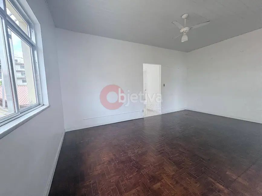 Apartamento com 3 quartos para alugar em Centro, Cabo Frio - RJ - imagem 5 Foto 5 de Apartamento com 3 quartos para alugar em Centro, Cabo Frio - RJ