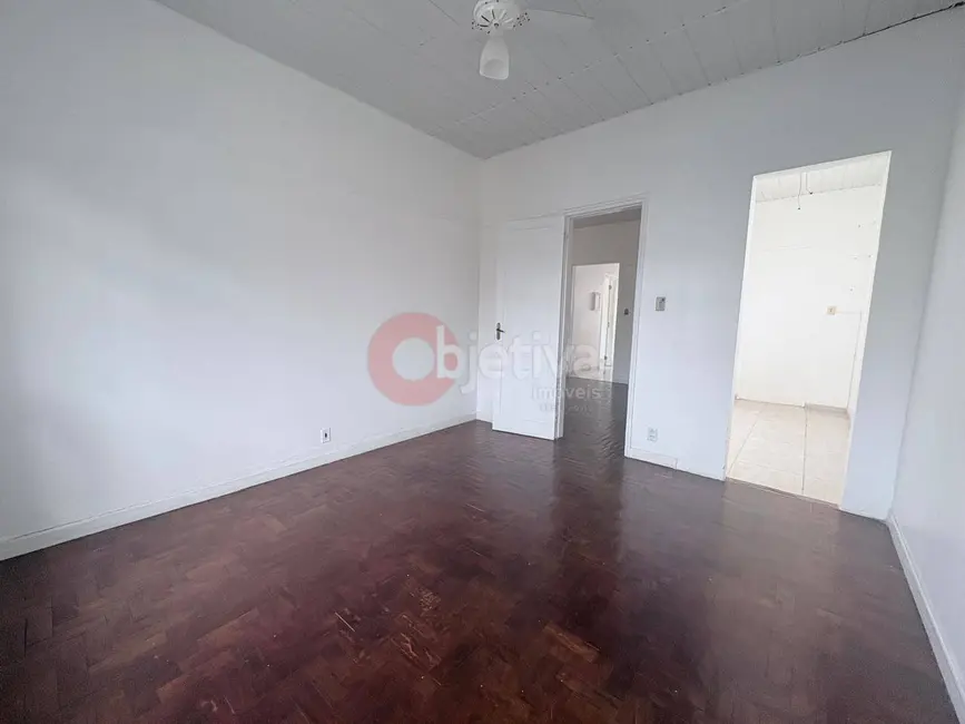 Apartamento com 3 quartos para alugar em Centro, Cabo Frio - RJ - imagem 1 Foto 1 de Apartamento com 3 quartos para alugar em Centro, Cabo Frio - RJ