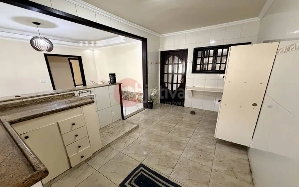 Casa com 4 quartos para alugar, 225m2 em Vila do Sol, Cabo Frio - RJ - imagem 7 Foto 7 de Casa com 4 quartos para alugar, 225m2 em Vila do Sol, Cabo Frio - RJ