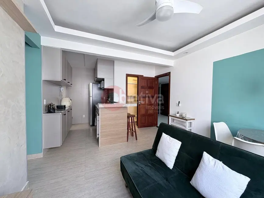 Foto 1 de Apartamento com 2 quartos à venda, 45m2 em Algodoal, Cabo Frio - RJ