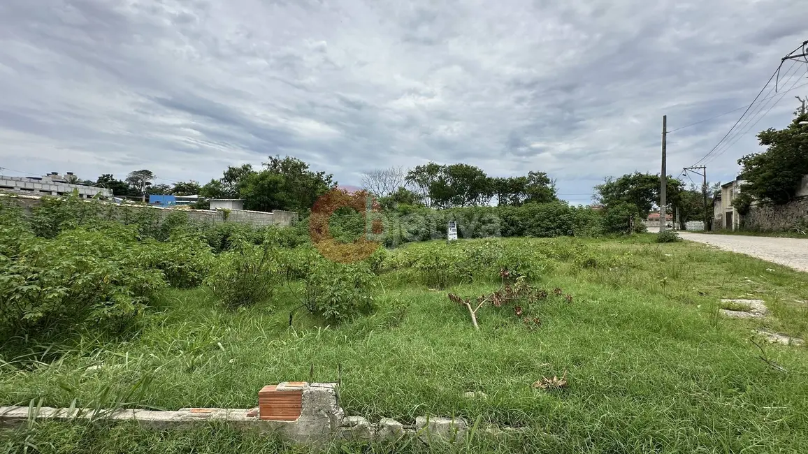 Foto 1 de Terreno / Lote à venda, 712m2 em Cabo Frio - RJ