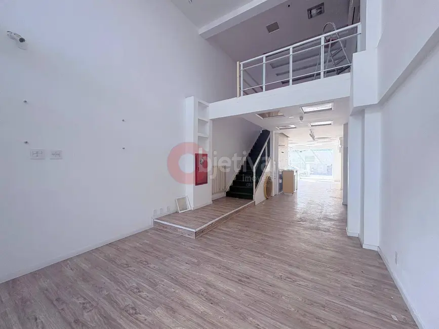 Foto 1 de Sala Comercial à venda, 120m2 em São Bento, Cabo Frio - RJ
