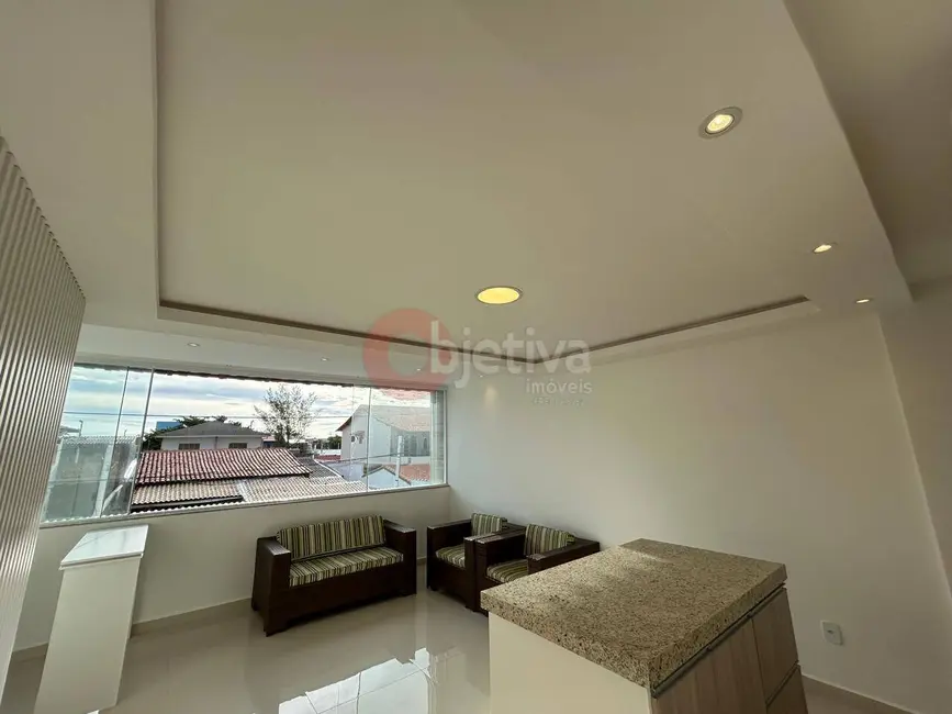 Apartamento com 2 quartos para alugar, 90m2 em Cabo Frio - RJ - imagem 3 Foto 3 de Apartamento com 2 quartos para alugar, 90m2 em Cabo Frio - RJ