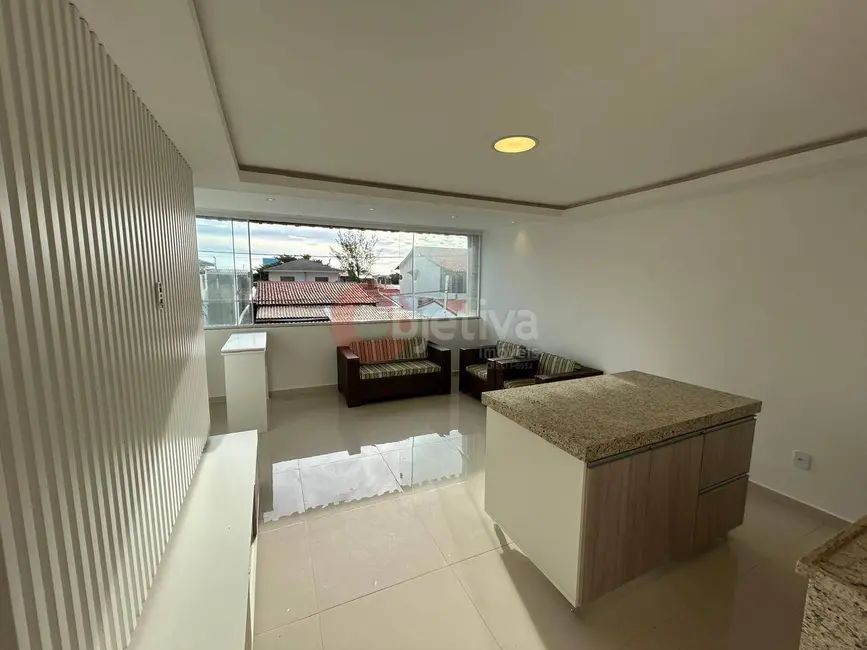 Apartamento com 2 quartos para alugar, 90m2 em Cabo Frio - RJ - imagem 4 Foto 4 de Apartamento com 2 quartos para alugar, 90m2 em Cabo Frio - RJ