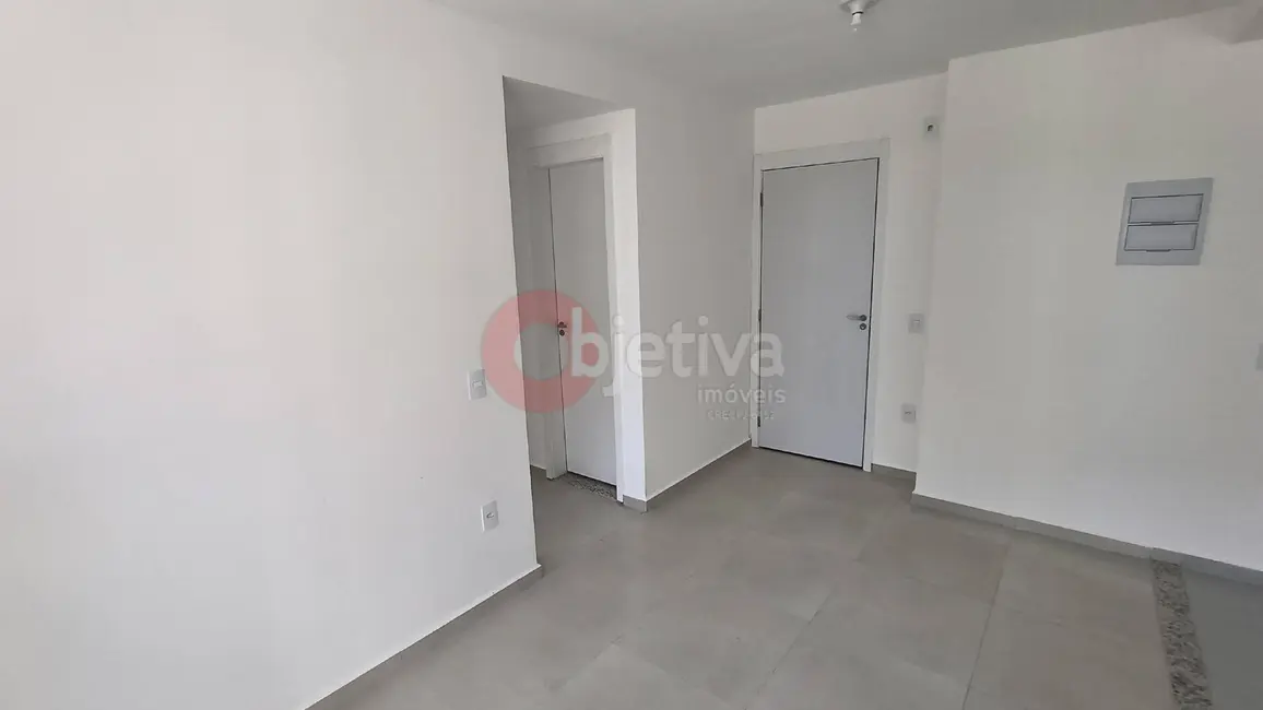 Foto 3 de Apartamento com 2 quartos para alugar, 56m2 em Nova São Pedro, Sao Pedro Da Aldeia - RJ