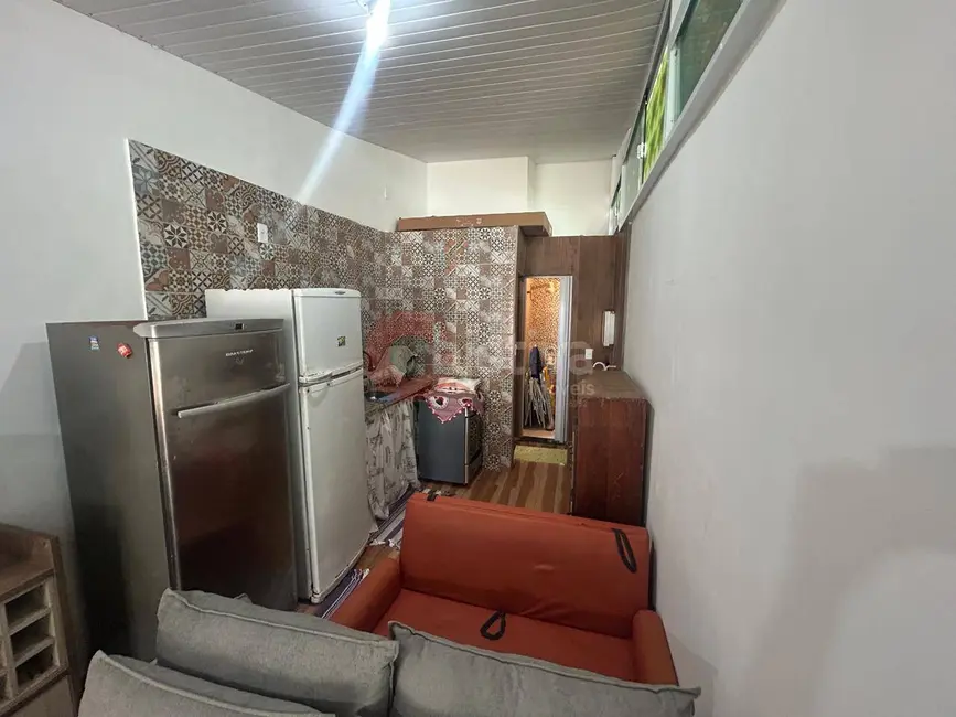 Foto 6 de Casa para alugar, 30m2 em Cabo Frio - RJ