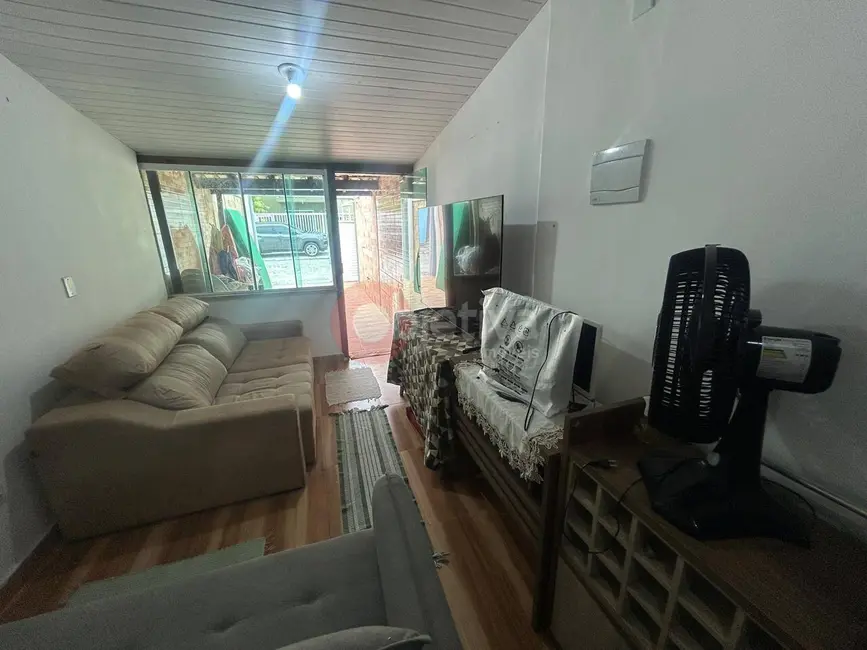 Foto 4 de Casa para alugar, 30m2 em Cabo Frio - RJ