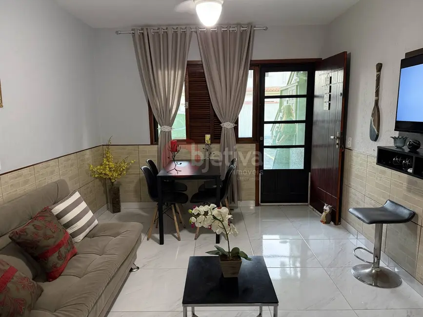 Foto 3 de Apartamento com 2 quartos à venda, 55m2 em Peró, Cabo Frio - RJ