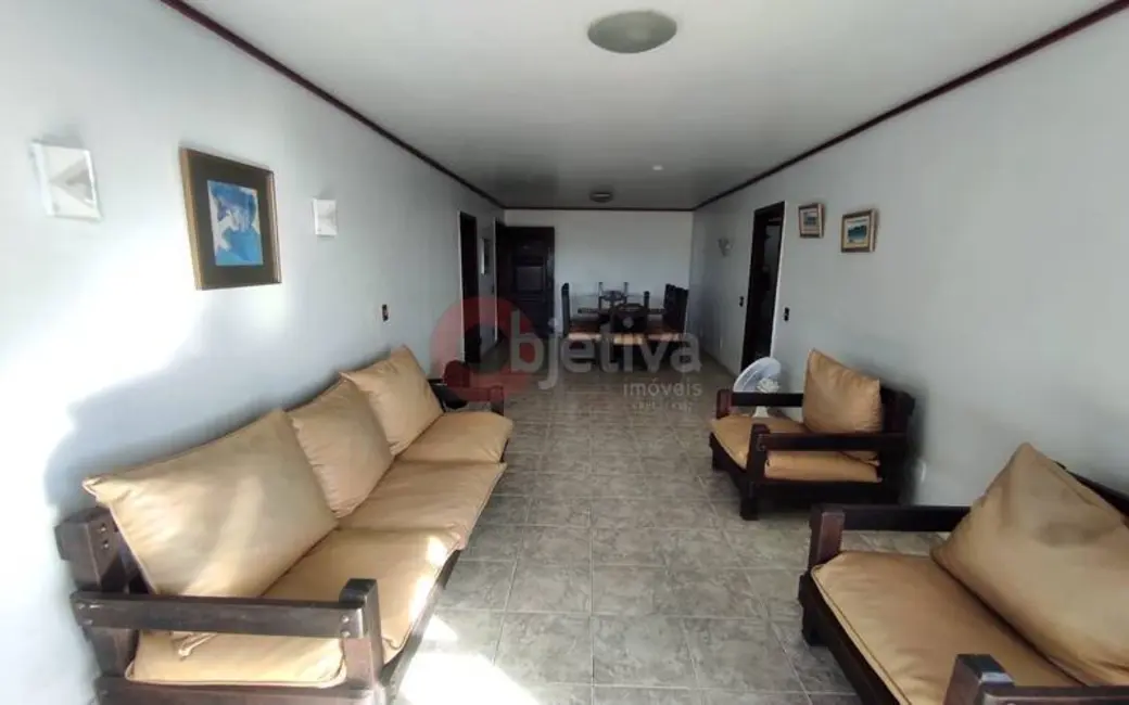 Foto 1 de Cobertura com 5 quartos à venda, 246m2 em Centro, Cabo Frio - RJ