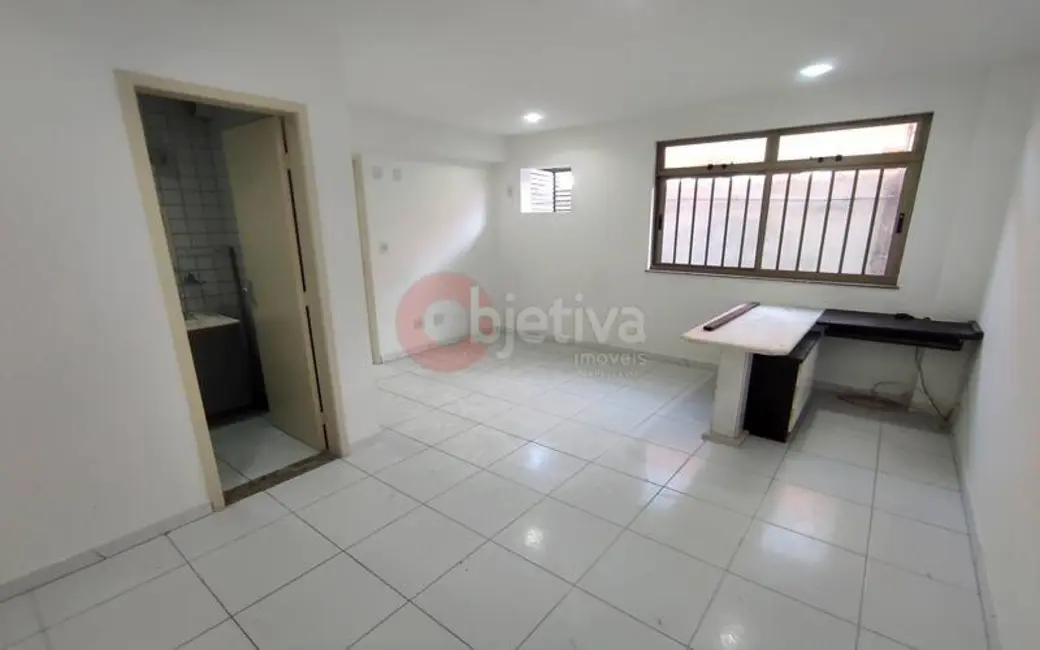 Foto 1 de Sala Comercial à venda, 100m2 em Jardim Flamboyant, Cabo Frio - RJ