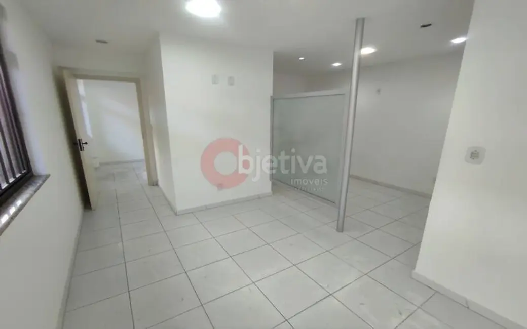 Foto 6 de Sala Comercial à venda, 100m2 em Jardim Flamboyant, Cabo Frio - RJ