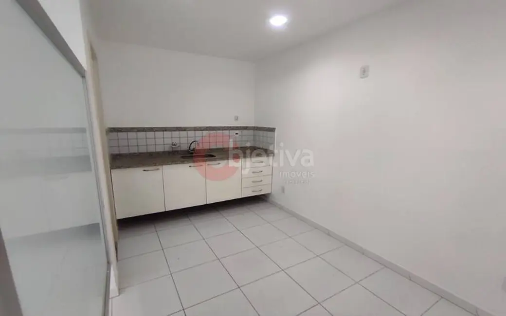 Foto 7 de Sala Comercial à venda, 100m2 em Jardim Flamboyant, Cabo Frio - RJ