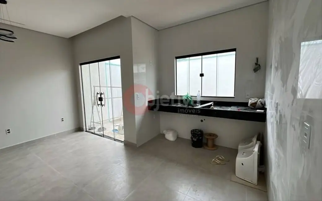 Foto 3 de Casa com 2 quartos à venda, 80m2 em Cabo Frio - RJ