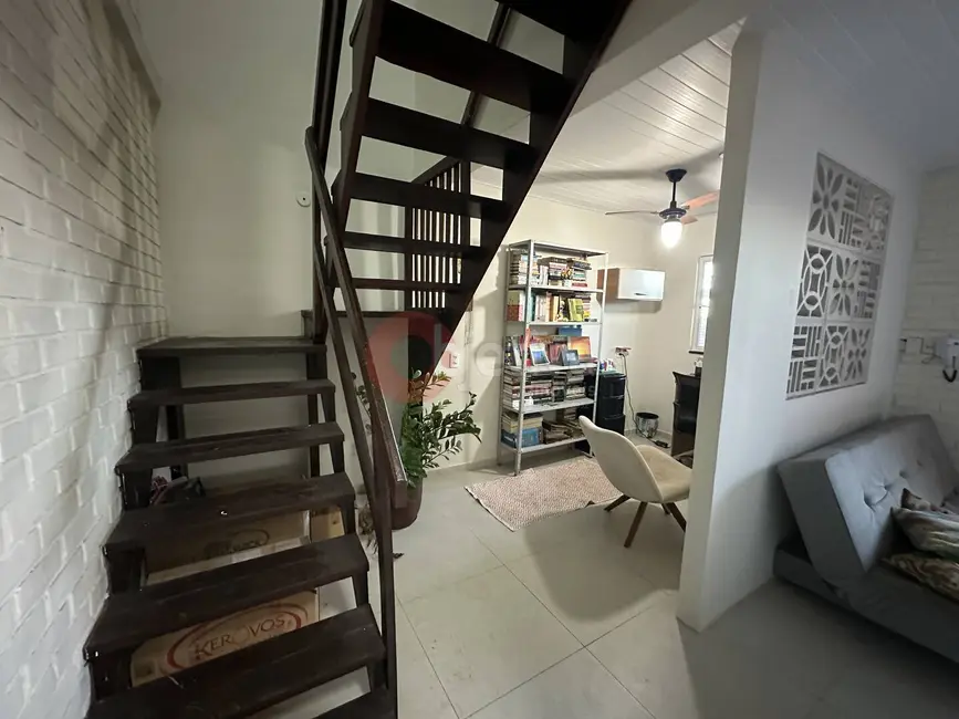 Casa de Condomínio com 3 quartos para alugar, 166m2 em Braga, Cabo Frio - RJ - imagem 7 Foto 7 de Casa de Condomínio com 3 quartos para alugar, 166m2 em Braga, Cabo Frio - RJ
