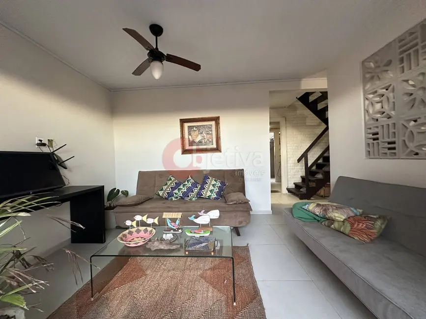 Casa de Condomínio com 3 quartos para alugar, 166m2 em Braga, Cabo Frio - RJ - imagem 1 Foto 1 de Casa de Condomínio com 3 quartos para alugar, 166m2 em Braga, Cabo Frio - RJ