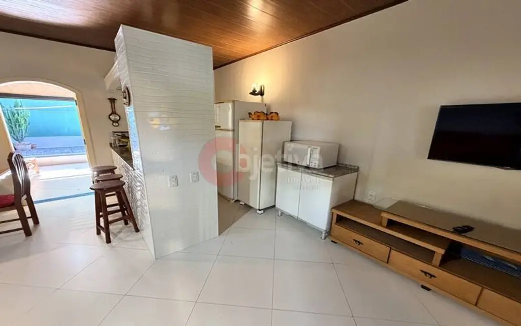 Casa de Condomínio com 3 quartos à venda, 100m2 em Palmeiras, Cabo Frio - RJ - imagem 3 Foto 3 de Casa de Condomínio com 3 quartos à venda, 100m2 em Palmeiras, Cabo Frio - RJ