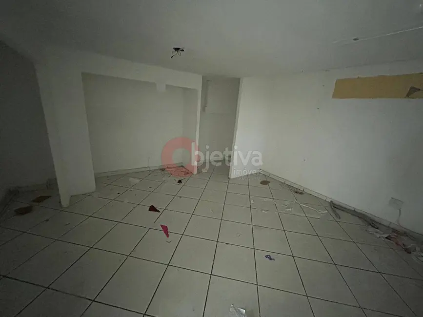 Loja para alugar, 450m2 em Parque Central, Cabo Frio - RJ - imagem 6 Foto 6 de Loja para alugar, 450m2 em Parque Central, Cabo Frio - RJ