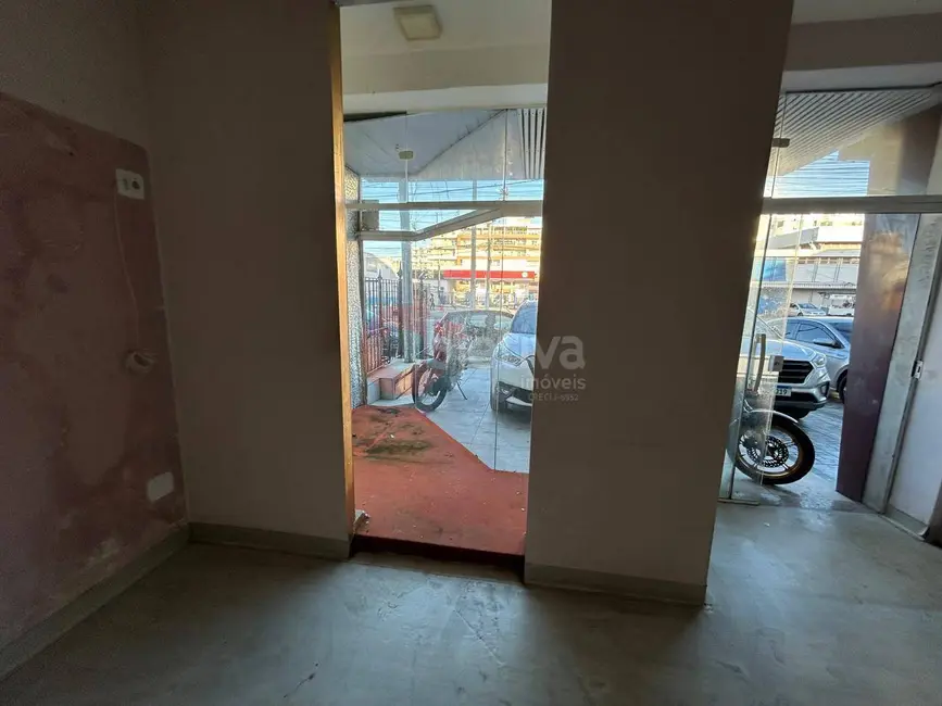 Loja para alugar, 450m2 em Parque Central, Cabo Frio - RJ - imagem 4 Foto 4 de Loja para alugar, 450m2 em Parque Central, Cabo Frio - RJ
