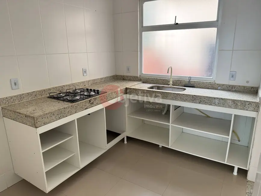 Foto 3 de Casa com 2 quartos à venda, 70m2 em Cabo Frio - RJ