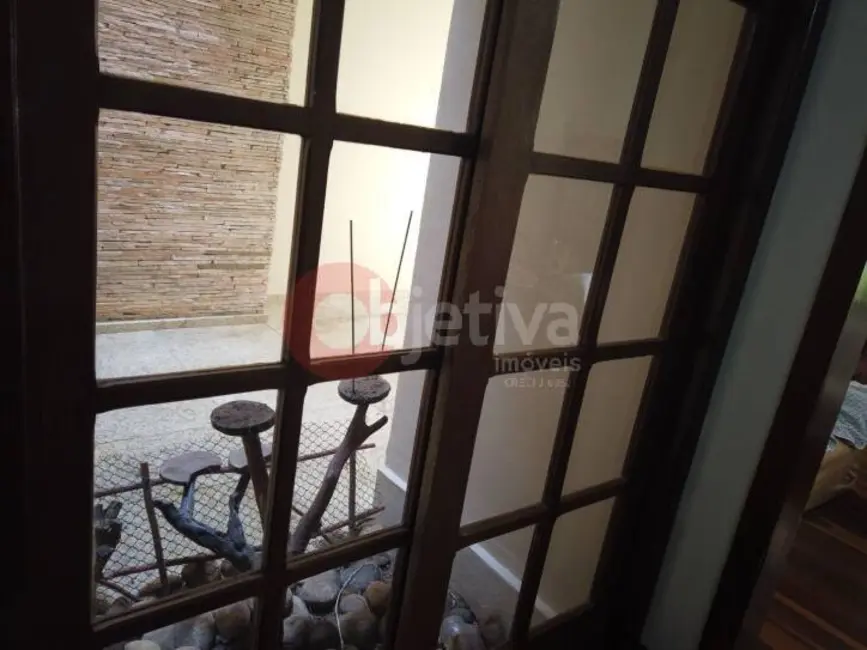 Casa com 3 quartos à venda, 196m2 em Centro, Cabo Frio - RJ - imagem 8 Foto 8 de Casa com 3 quartos à venda, 196m2 em Centro, Cabo Frio - RJ