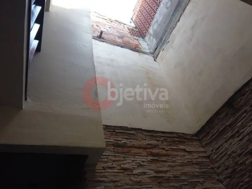 Casa com 3 quartos à venda, 196m2 em Centro, Cabo Frio - RJ - imagem 6 Foto 6 de Casa com 3 quartos à venda, 196m2 em Centro, Cabo Frio - RJ