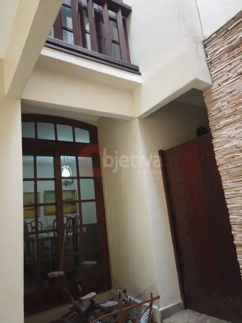 Casa com 3 quartos à venda, 196m2 em Centro, Cabo Frio - RJ - imagem 3 Foto 3 de Casa com 3 quartos à venda, 196m2 em Centro, Cabo Frio - RJ