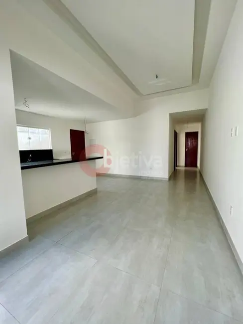 Foto 3 de Casa com 2 quartos à venda, 72m2 em Cabo Frio - RJ