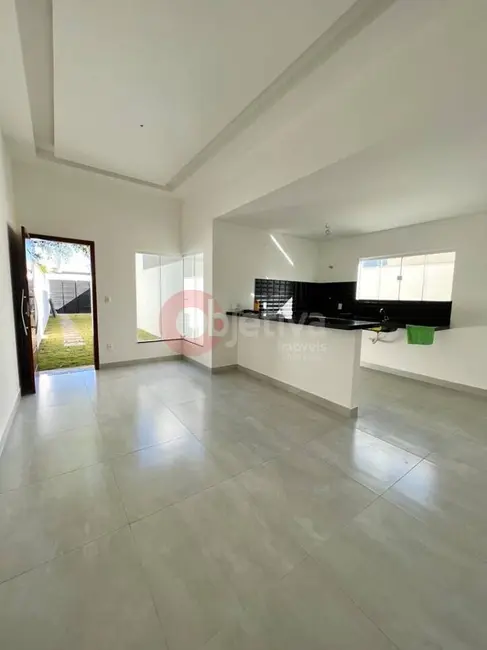 Foto 2 de Casa com 2 quartos à venda, 72m2 em Cabo Frio - RJ