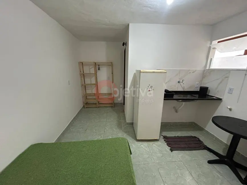 Casa com 1 quarto para alugar, 15m2 em Jardim Caiçara, Cabo Frio - RJ - imagem 3 Foto 3 de Casa com 1 quarto para alugar, 15m2 em Jardim Caiçara, Cabo Frio - RJ
