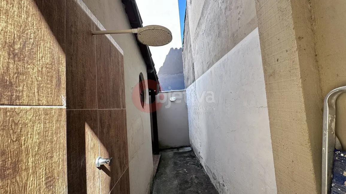 Foto 2 de Kitnet com 1 quarto à venda, 120m2 em Peró, Cabo Frio - RJ