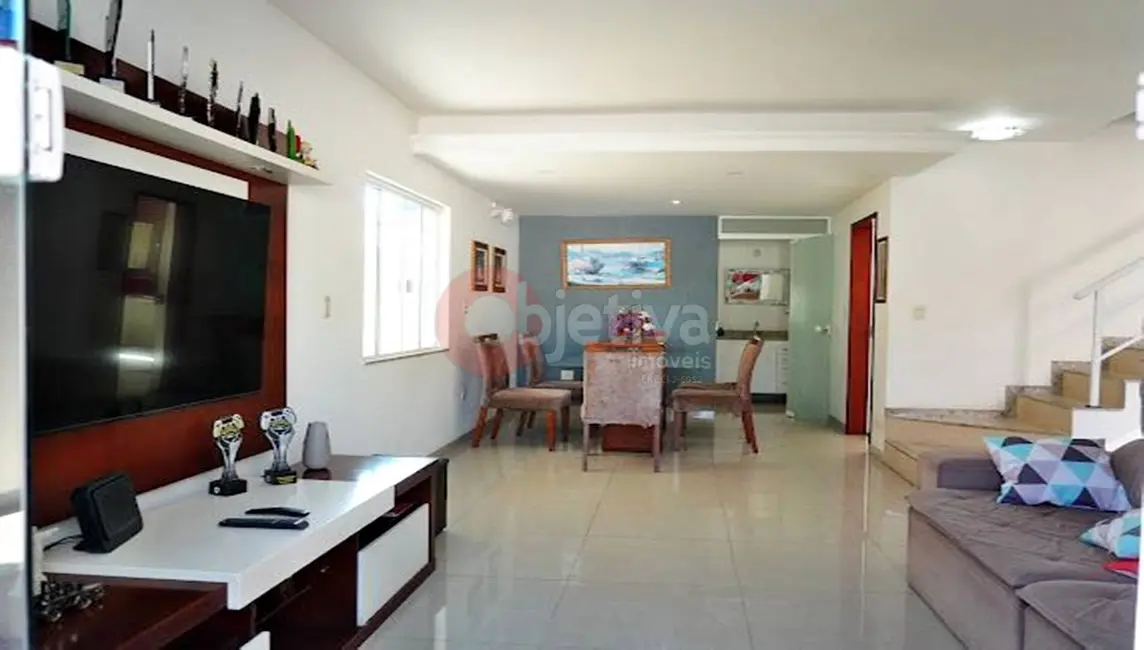Foto 2 de Casa com 3 quartos à venda, 225m2 em Portinho, Cabo Frio - RJ